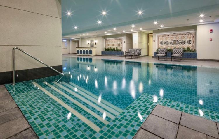 Admiral Baysuites Manila Exterior photo