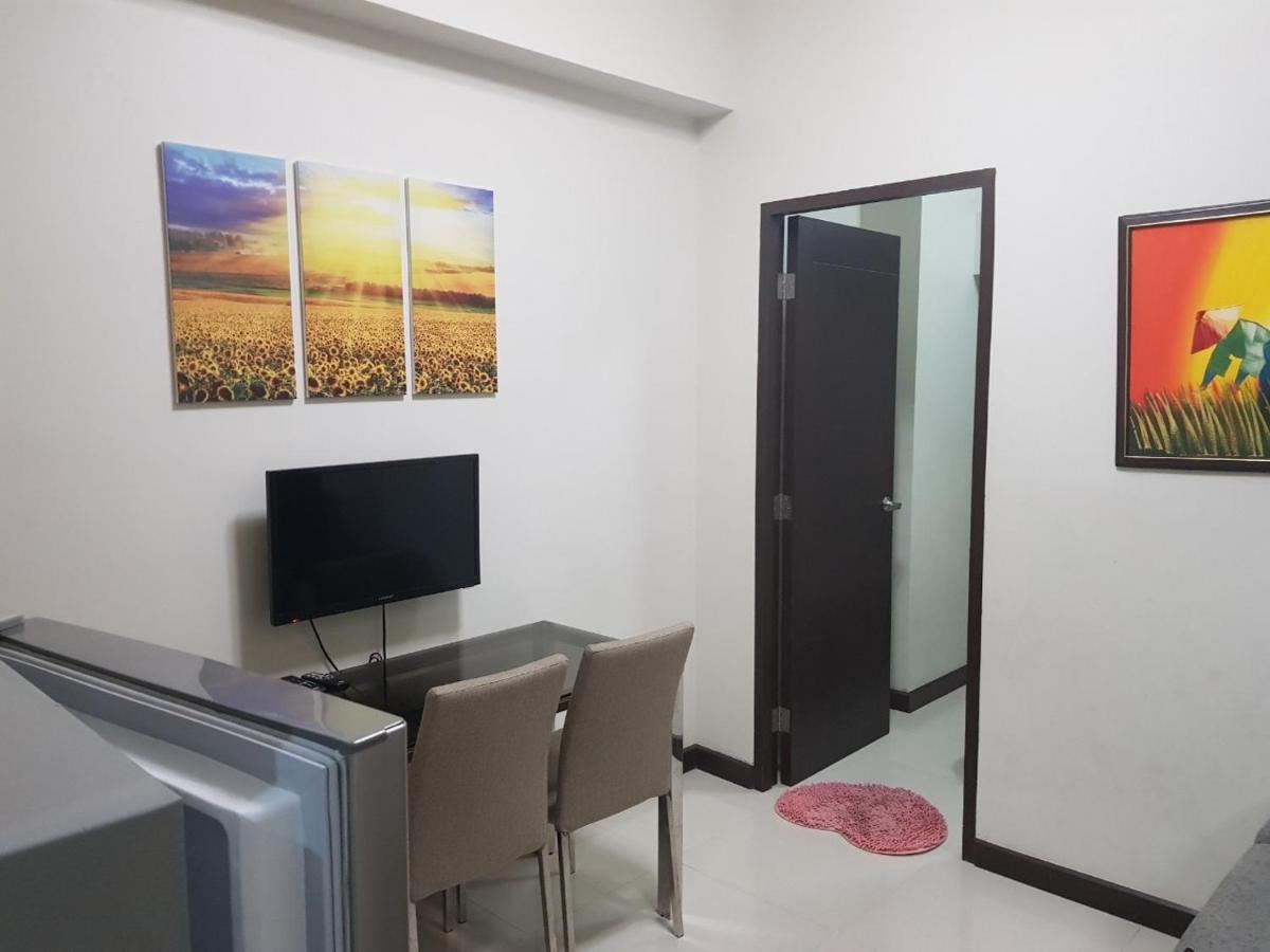 Admiral Baysuites Manila Exterior photo